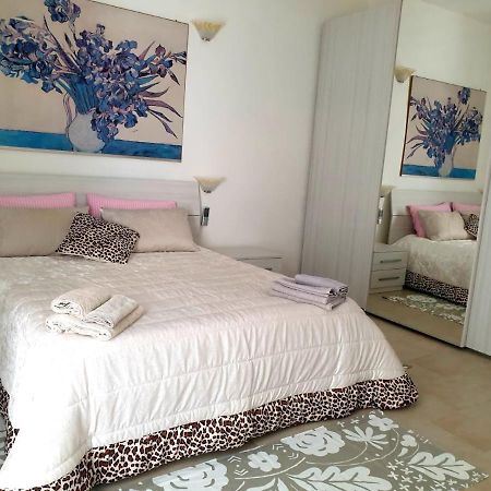 Casa Vacanze Con Giardino E Area Barbecue Martis ภายนอก รูปภาพ