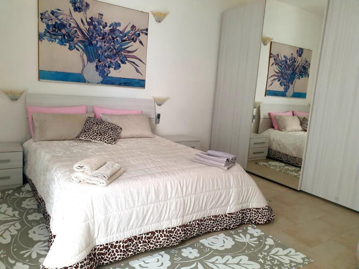 Casa Vacanze Con Giardino E Area Barbecue Martis ภายนอก รูปภาพ