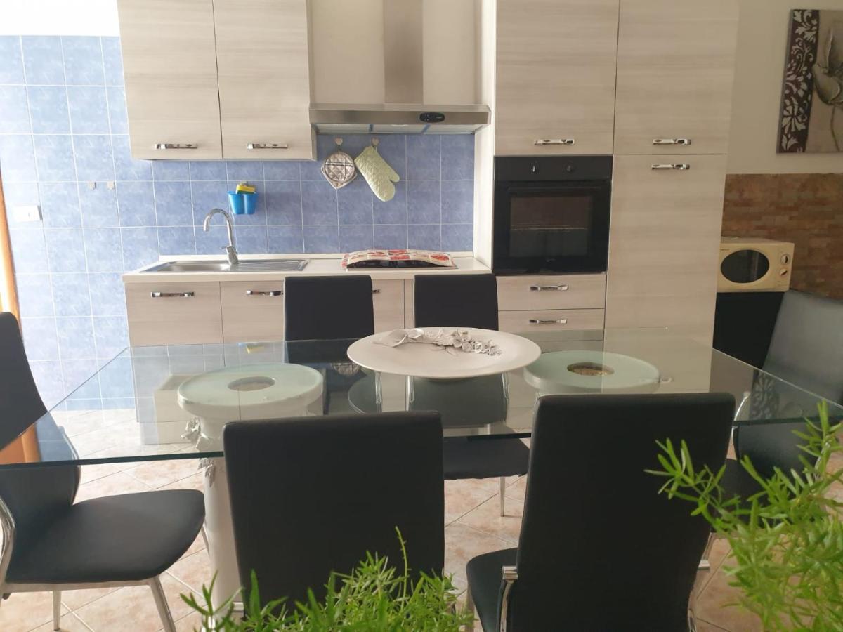 Casa Vacanze Con Giardino E Area Barbecue Martis ห้อง รูปภาพ